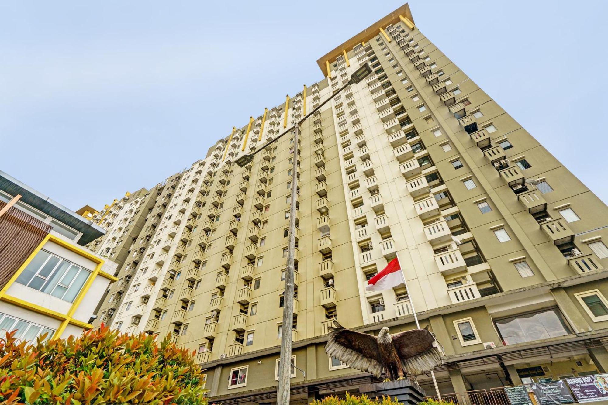 Oyo Life 93170 Apartement Gateway Cicadas By Mr Pro Бандунг Экстерьер фото