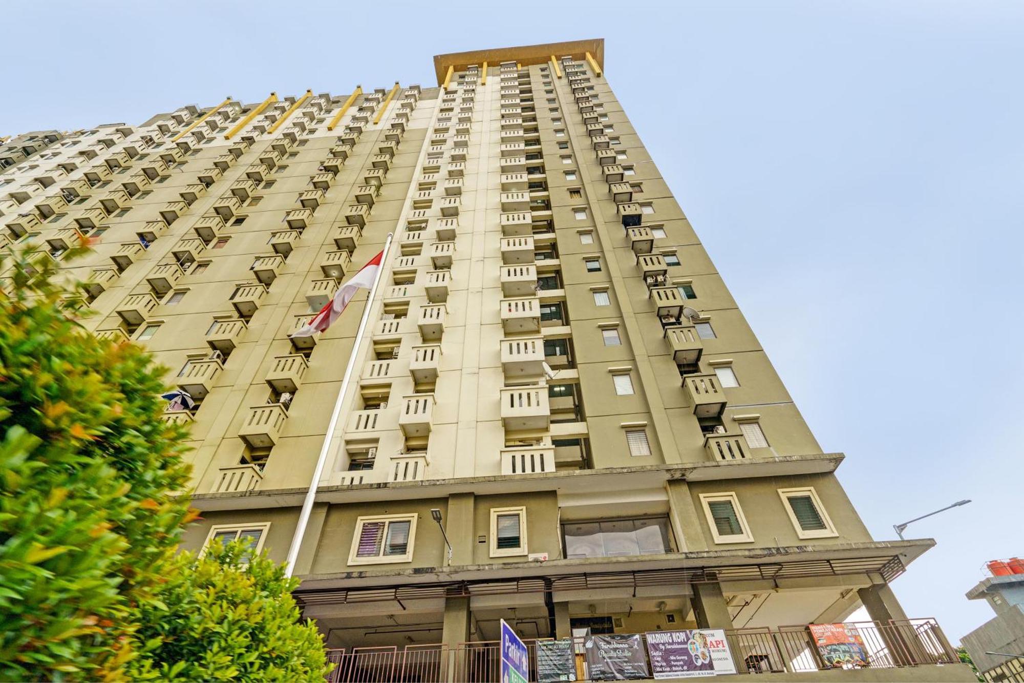 Oyo Life 93170 Apartement Gateway Cicadas By Mr Pro Бандунг Экстерьер фото